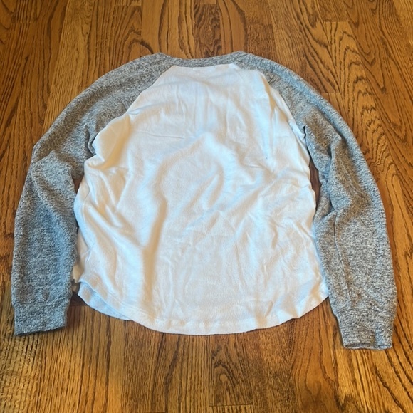 Theo & Spence Woman’s White and Grey Sweatshirt Size XS - Picture 3 of 4